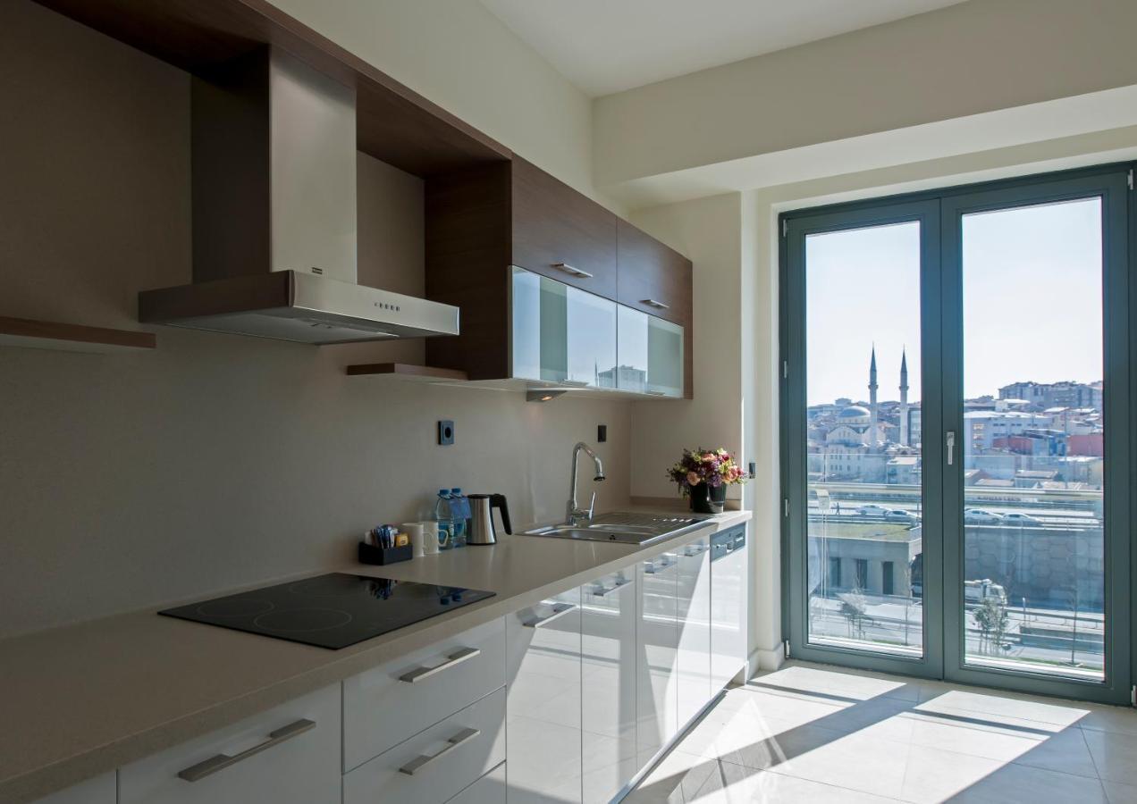 The Superior Living Batisehir Apartment Istanbul Exterior photo